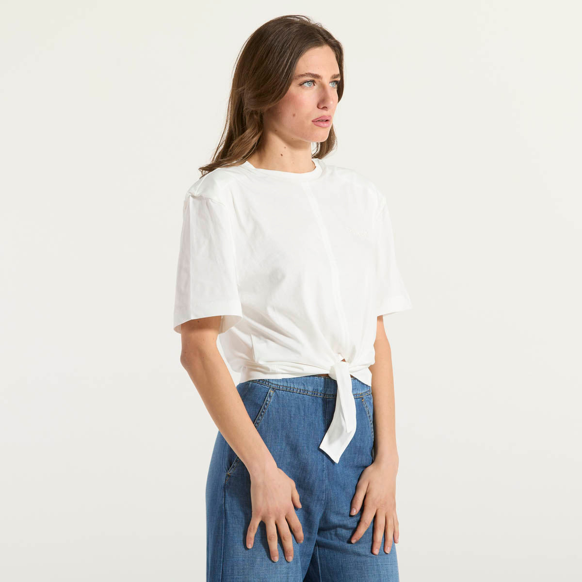 Pinko T-shirt corta con nodo davanti bianca