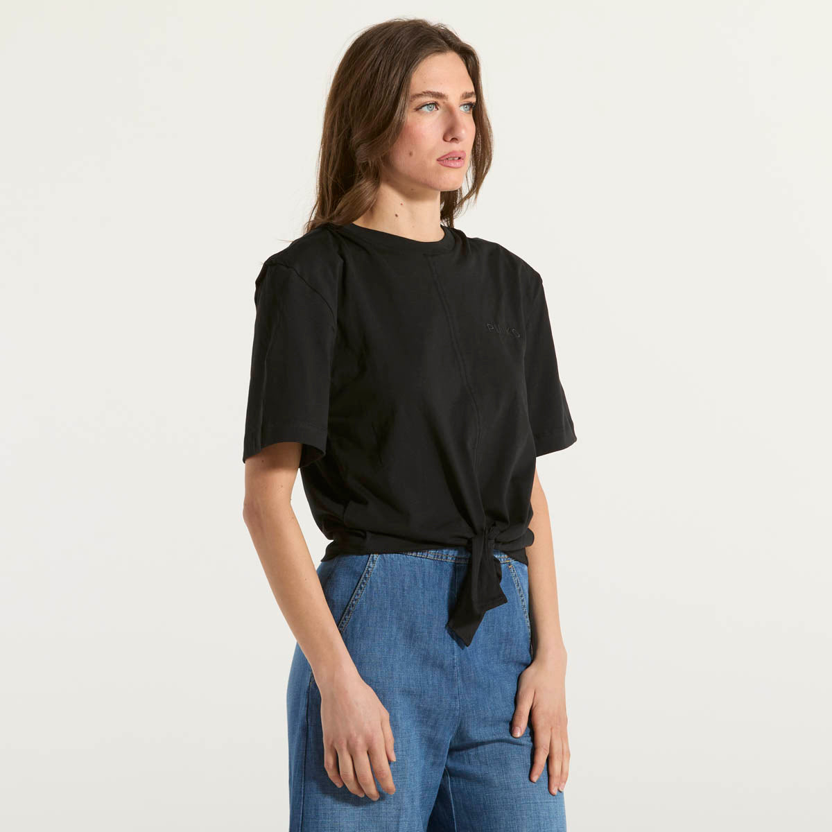 Pinko T-shirt corta con nodo davanti nera