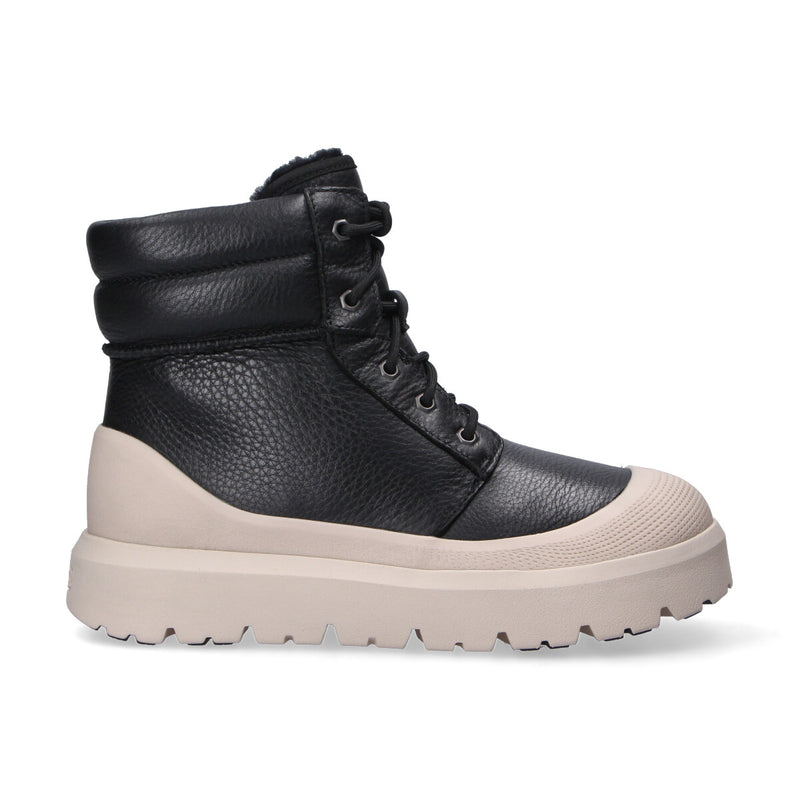 Ugg stivale Neumel High Weather Hybrid pelle nero