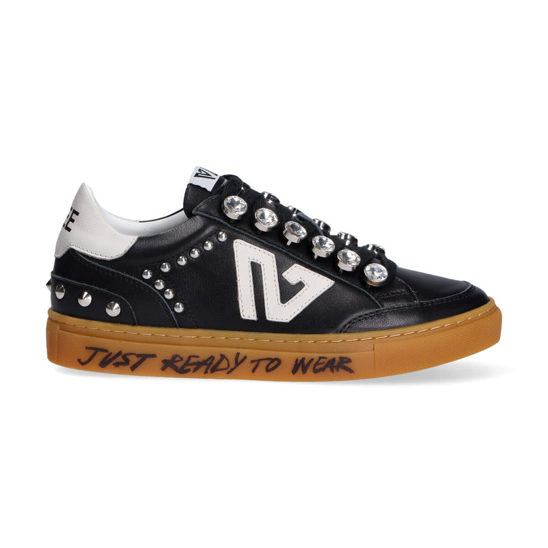 Emanuelle Vee sneaker borchie pelle nera