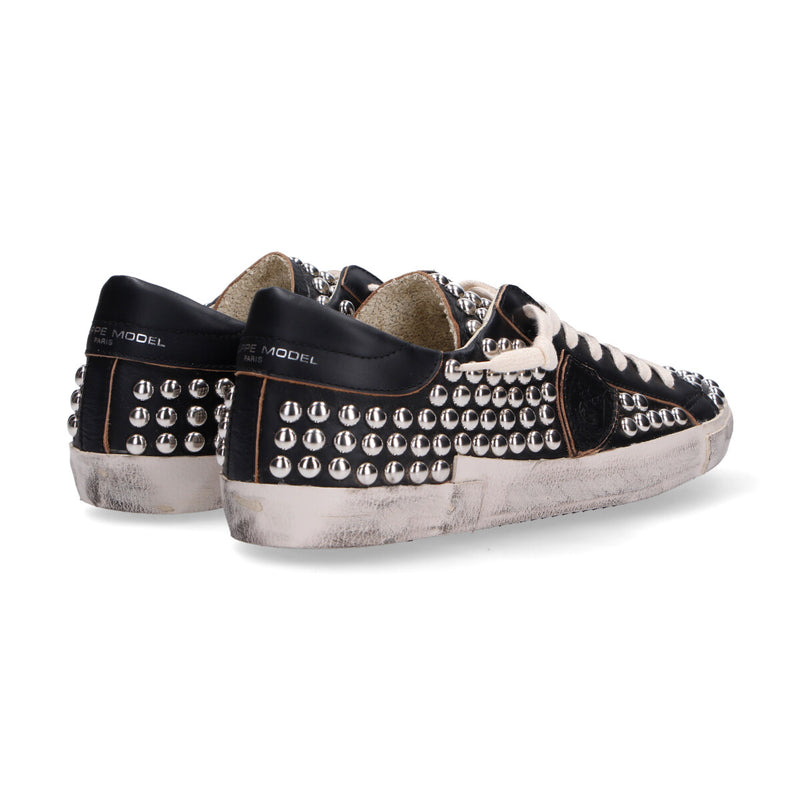 Philippe Model sneaker Paris nera con borchie