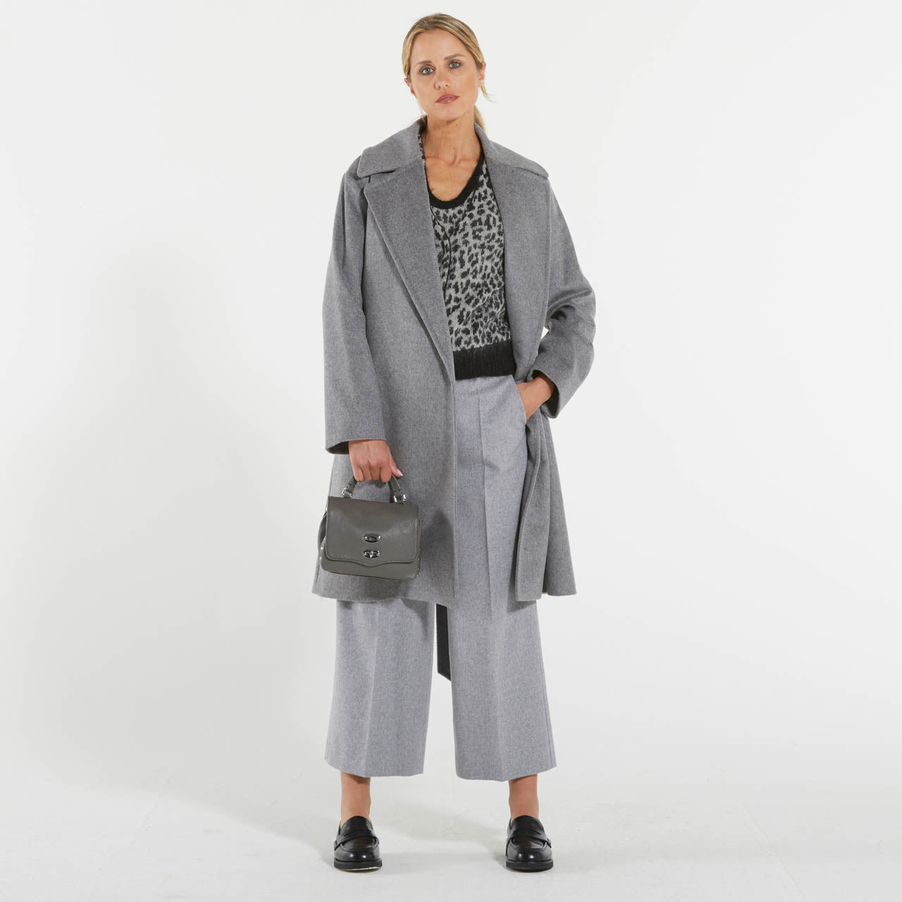 Max Mara cappotto corto grigio a vestaglia